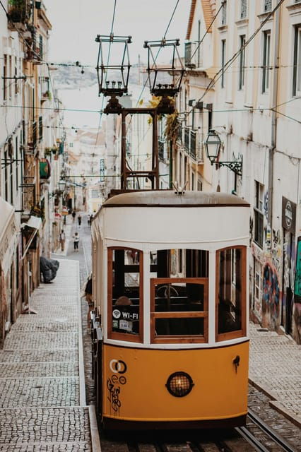 lisbon-private-walking-tour-with-a-local-guide