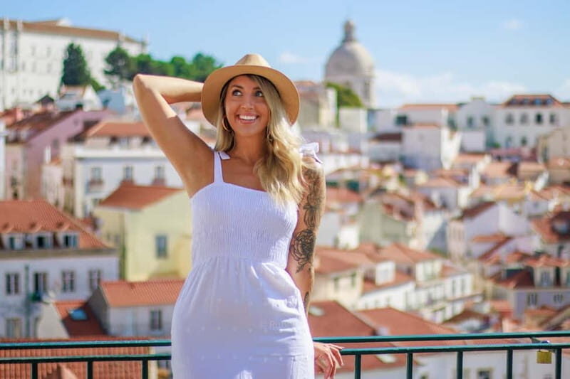 Lisbon: Pro Photoshoot in Alfama, the oldest neighborhood - Exploring the Alfama Photoshoot Experience