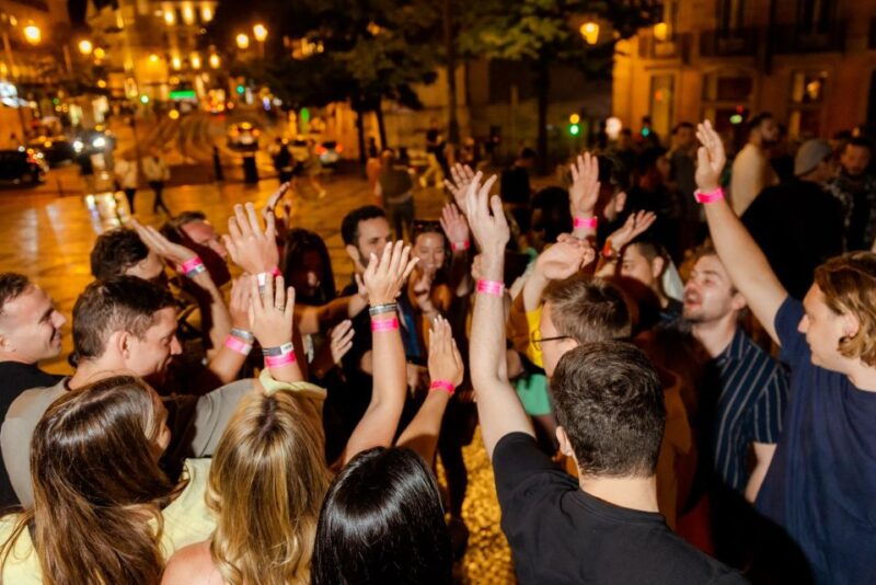 lisbon-pub-crawl-with-open-bar-shots-vip-club-entry