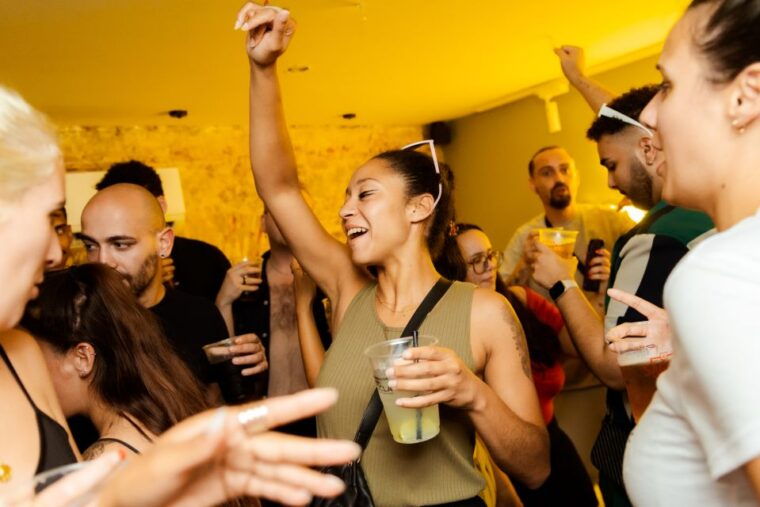 lisbon-pub-crawl-with-open-bar-shots-vip-club-entry