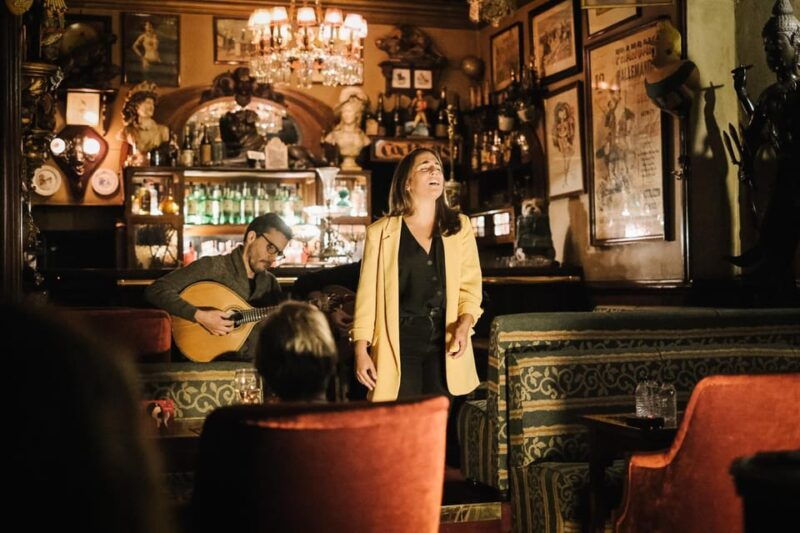 lisbon-real-walk-and-vip-fado-concert-at-principe-real