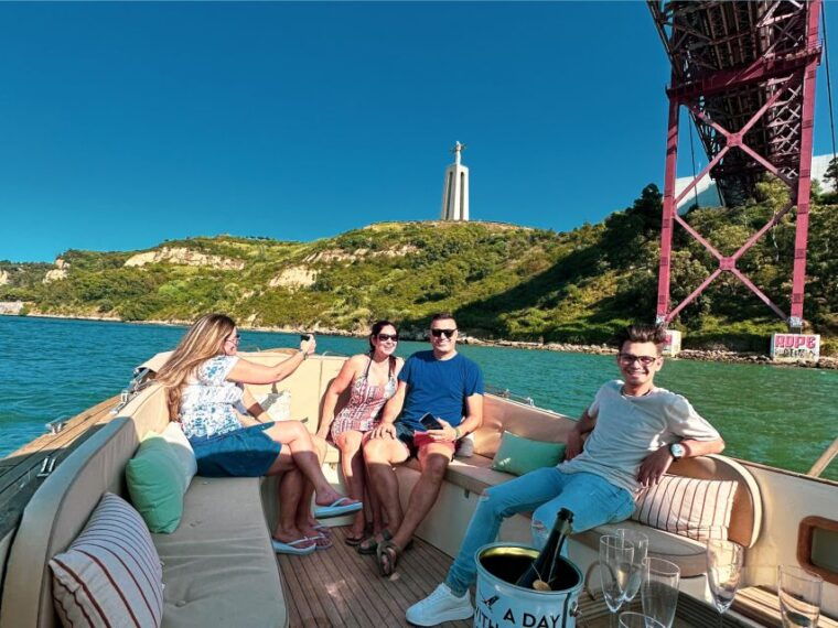 lisbon-relax-in-the-waves-open-bar-and-snacks-at-sunset