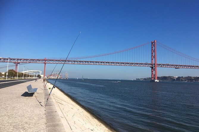 lisbon-rent-a-scooter-from-4h-up-to-7-days-honda-pcx
