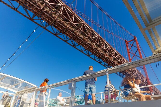 lisbon-river-boat-sightseeing-tour-with-a-drink