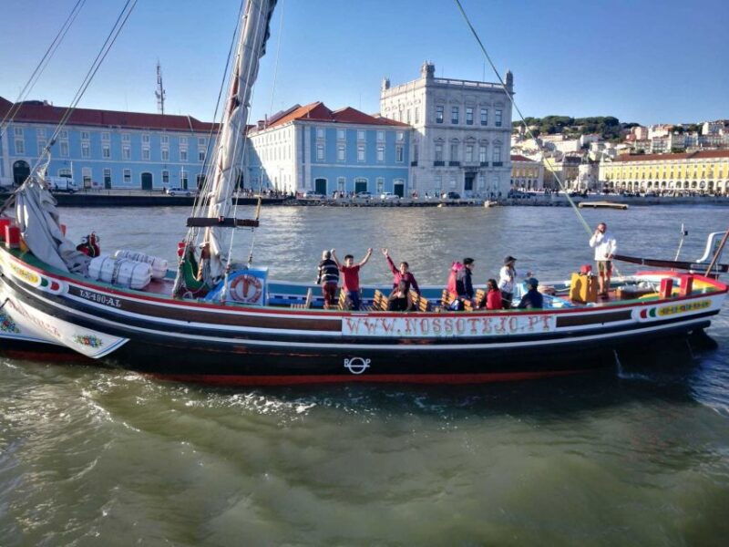 lisbon-river-tagus-sightseeing-cruise-in-traditional-vessel