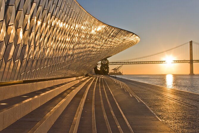 lisbon-river-walk-sailors-docks-and-pipe-dreams