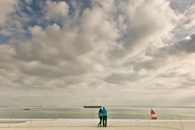 lisbon-river-walk-sailors-docks-and-pipe-dreams