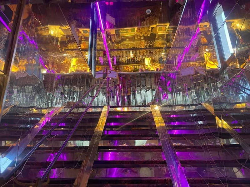 Lisbon : Rooftop Revelry: Sky Tour with 6 Rooftops & Drinks - What is the Rooftop Revelry Sky Tour?