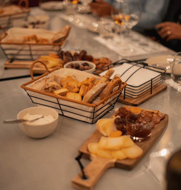 lisbon-rooftop-wine-tasting-with-live-traditional-fado-2