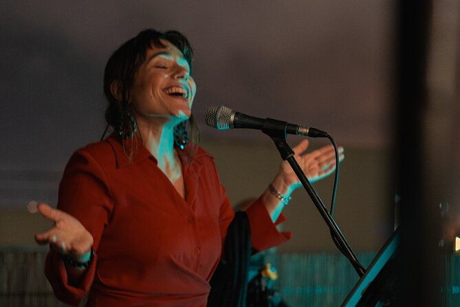 lisbon-rooftop-wine-tasting-with-live-traditional-fado