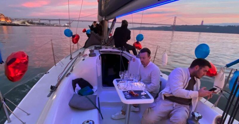 lisbon-sailboat-tour-w-local-guide-and-open-bar-green-wine