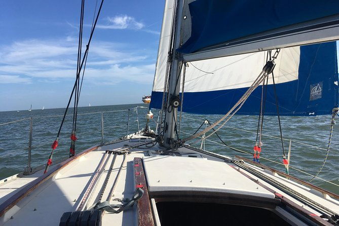 lisbon-sailing-day-cruise-with-wine-snacks