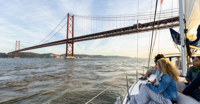 lisbon-sailing-tour-on-the-tagus-river