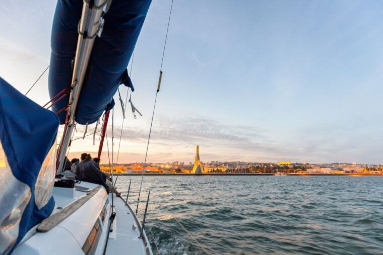 lisbon-sailing-tour-on-the-tagus-river