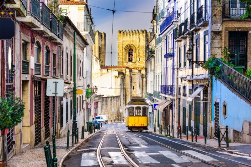 lisbon-saint-georges-castle-entry-city-self-guided-tours
