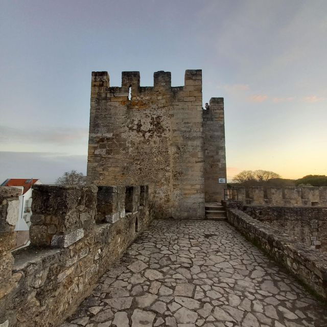 lisbon-sao-jorge-castle-skip-the-line-entry-with-audioguide