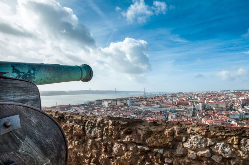 lisbon-sao-jorge-castle-skip-the-line-ticket-with-guide