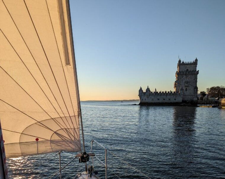 lisbon-scenic-day-sunset-boat-tour-with-a-drink