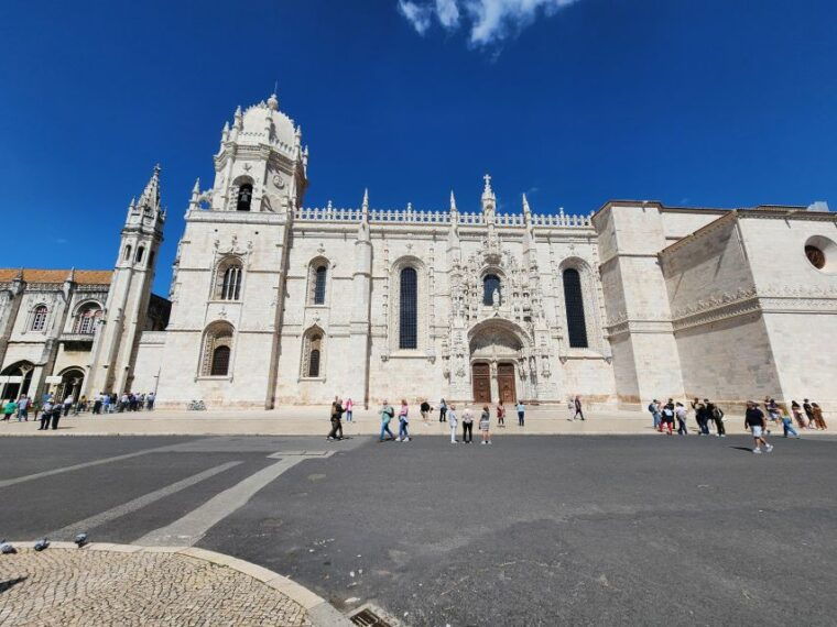 lisbon-see-the-most-important-things-in-8-hours