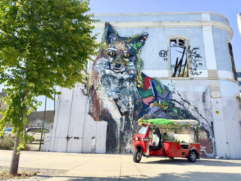 lisbon-sightseeing-city-tour-by-tuk-tuk