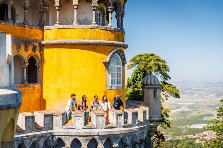 lisbon-sintra-cascais-pena-palace-small-group-tour
