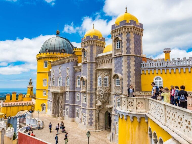 lisbon-sintra-pena-cabo-da-roca-coast-cascais-day-tour