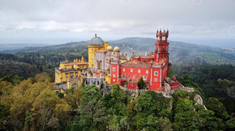 Lisbon: Sintra, Pena, Moorish Castle, Regaleira & Cascais - Key Points