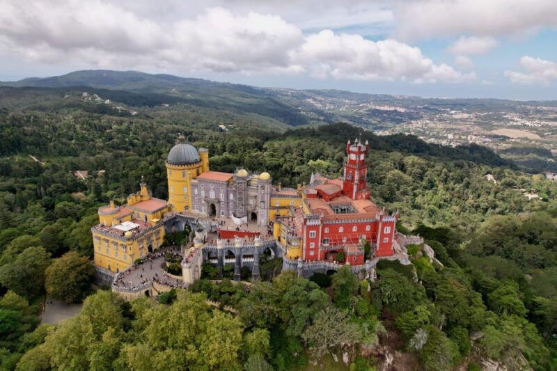 lisbon-sintra-pena-moorish-castle-regaleira-day-tour