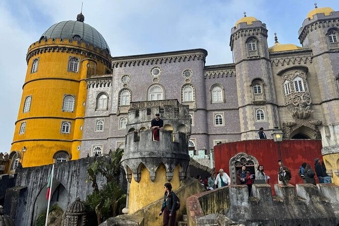 lisbon-sintra-pena-palace-cabo-da-roca-coast-and-cascais-8h