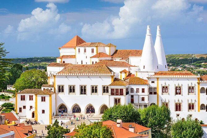 lisbon-sintra-pena-palace-cape-of-roca-cascais-guided-tour