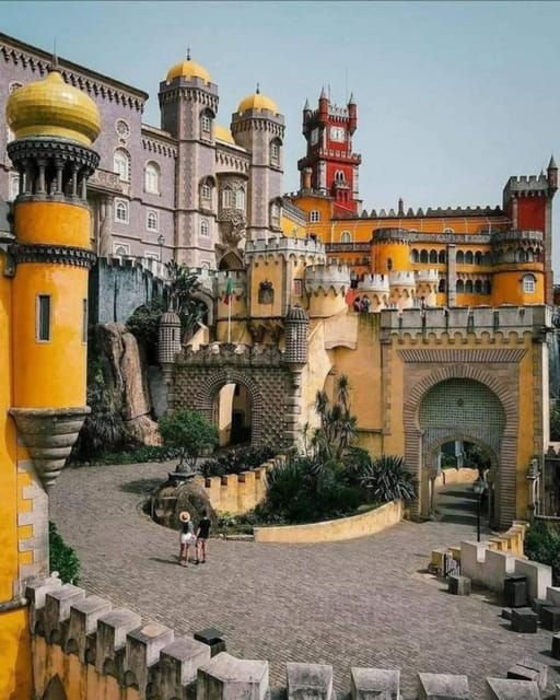 lisbon-sintra-pena-palace-quinta-da-regaleira-day-trip