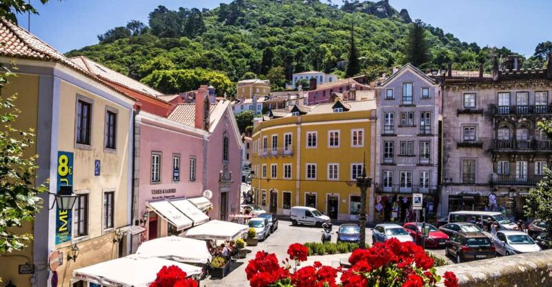 lisbon-sintra-regaleira-pena-palace-cascais-day-tour