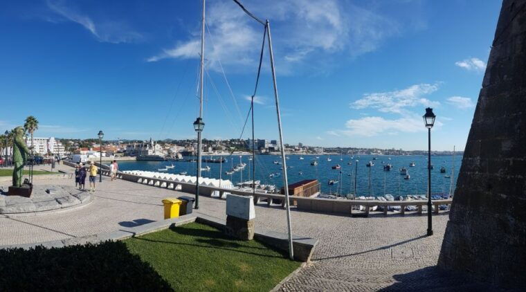 lisbon-sintra-regaleira-pena-palace-cascais-day-tour