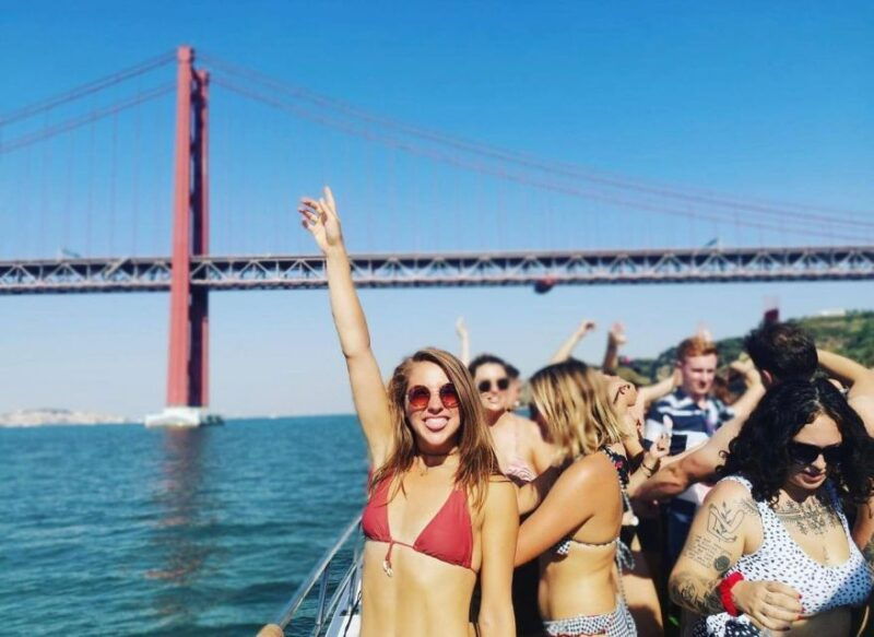 lisbon-splash-boat-party-the-only-all-inclusive-party