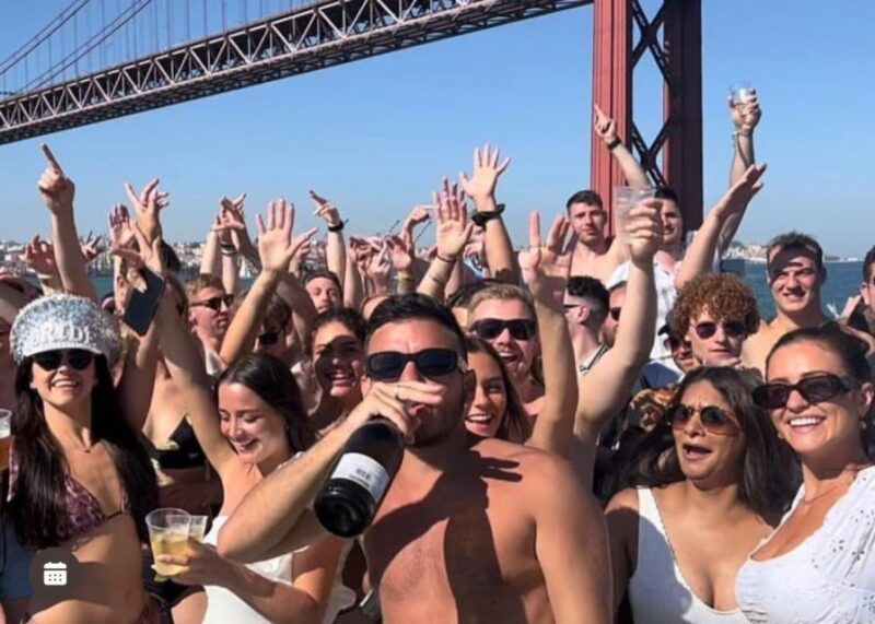 lisbon-splash-boat-party-the-only-all-inclusive-party