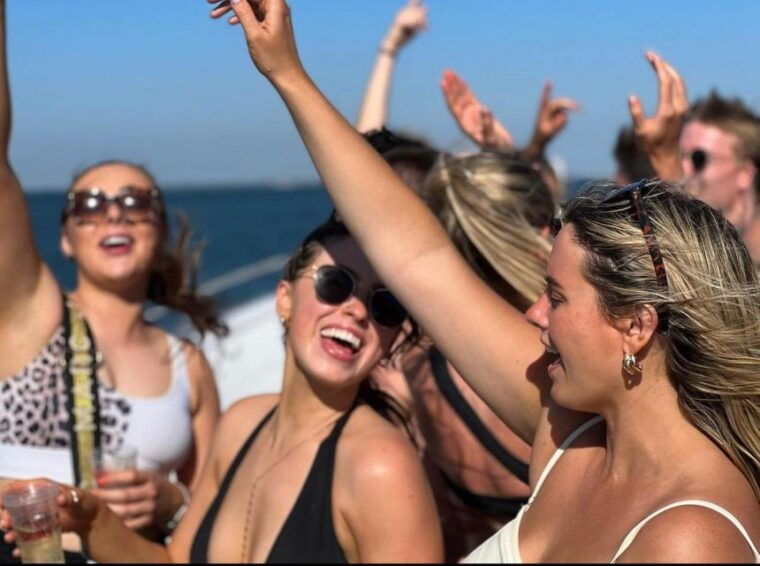 lisbon-splash-boat-party-the-only-all-inclusive-party
