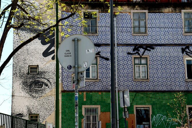 lisbon-street-art-and-lookout-point-tour