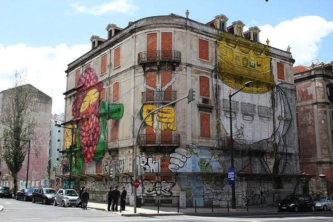 lisbon-street-art-private-tuk-tuk-tour-with-pickup