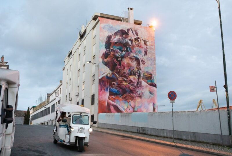 lisbon-street-art-tuktuk-tour