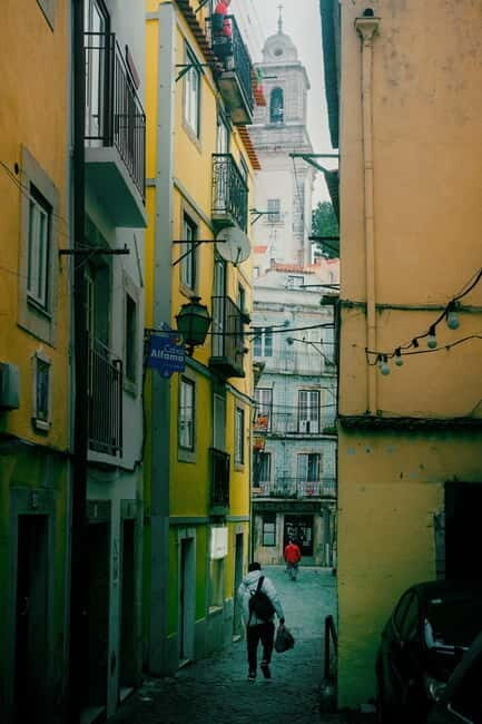 Lisbon: Street Photography Tour Sunrise or Sunset - FAQs