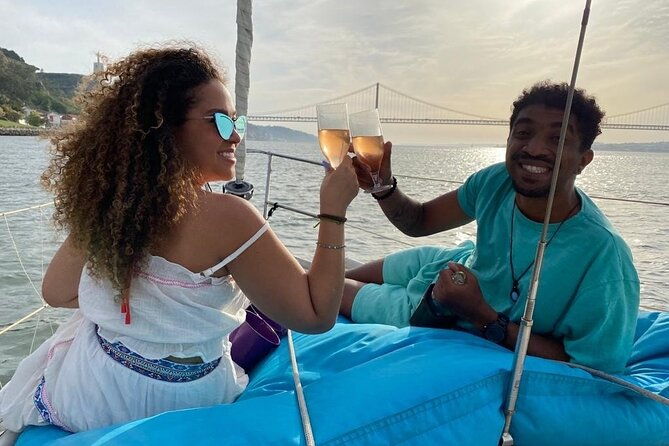 lisbon-sunset-and-day-tours-by-boat-with-drinks-and-music