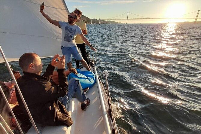 lisbon-sunset-and-day-tours-by-boat-with-drinks-and-music