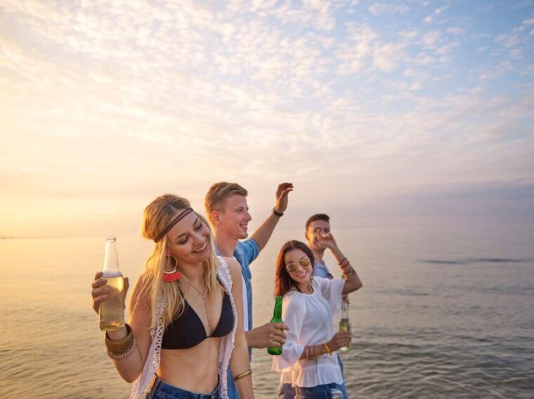 lisbon-sunset-boat-party-cruise-with-dj-and-open-bar