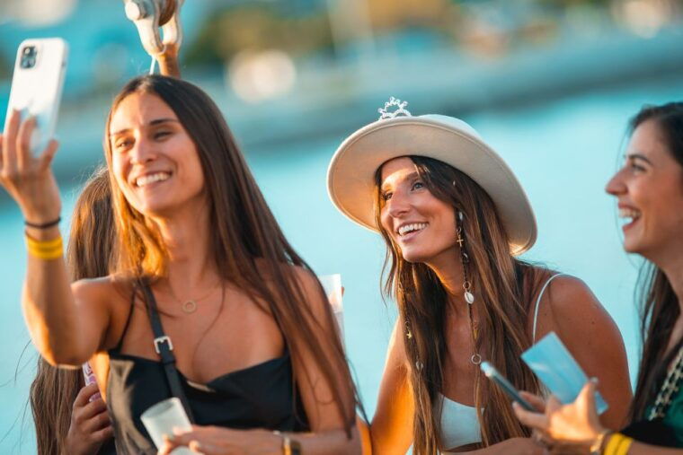 lisbon-sunset-boat-party-with-live-dj-and-night-club-entry