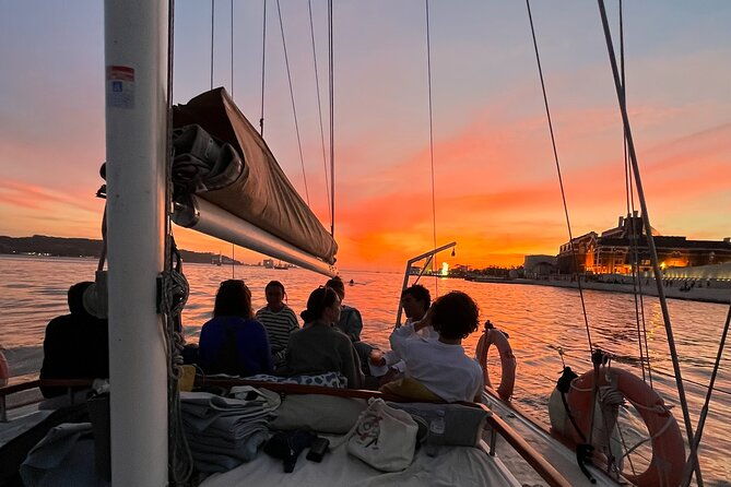 lisbon-sunset-boat-tour-with-drinks-included