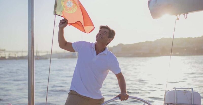 Lisbon: Sunset boat tour with green wine - The Experience from the Guides Perspective