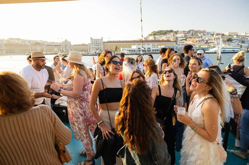 Lisbon: Sunset Boat Tour with Music and Drinks - FAQs
