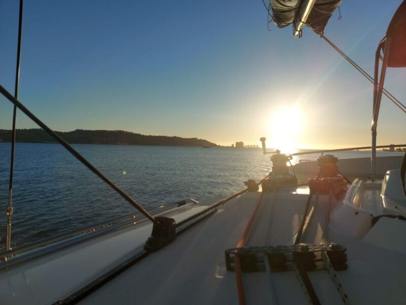 lisbon-sunset-catamaran-cruise-with-welcome-drink
