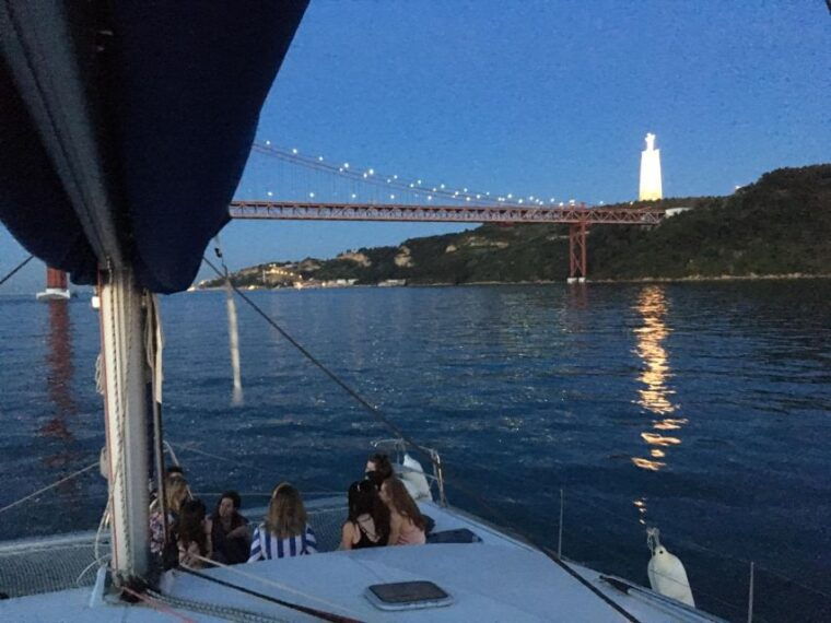 lisbon-sunset-catamaran-cruise-with-welcome-drink