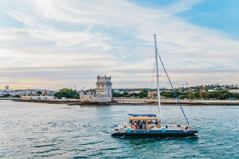 lisbon-sunset-catamaran-tour-with-music-and-drink